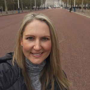 Meet your Posher, Dana